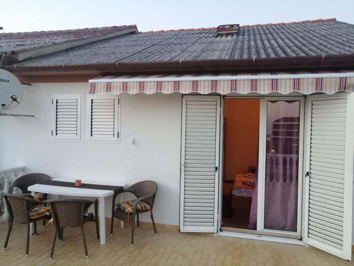 Smjestajni Objekt Padovan Banjol Εξωτερικό φωτογραφία
